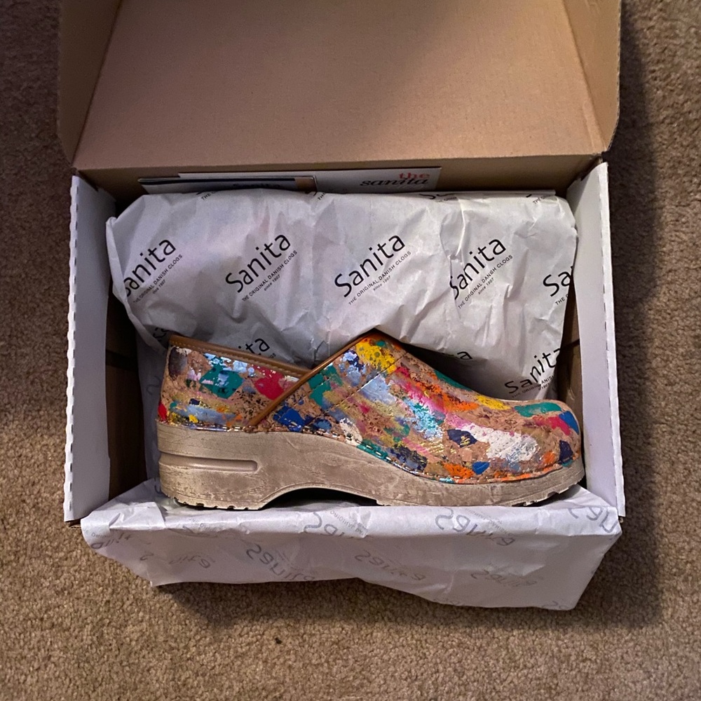 SANITA Multicolor Clogs!